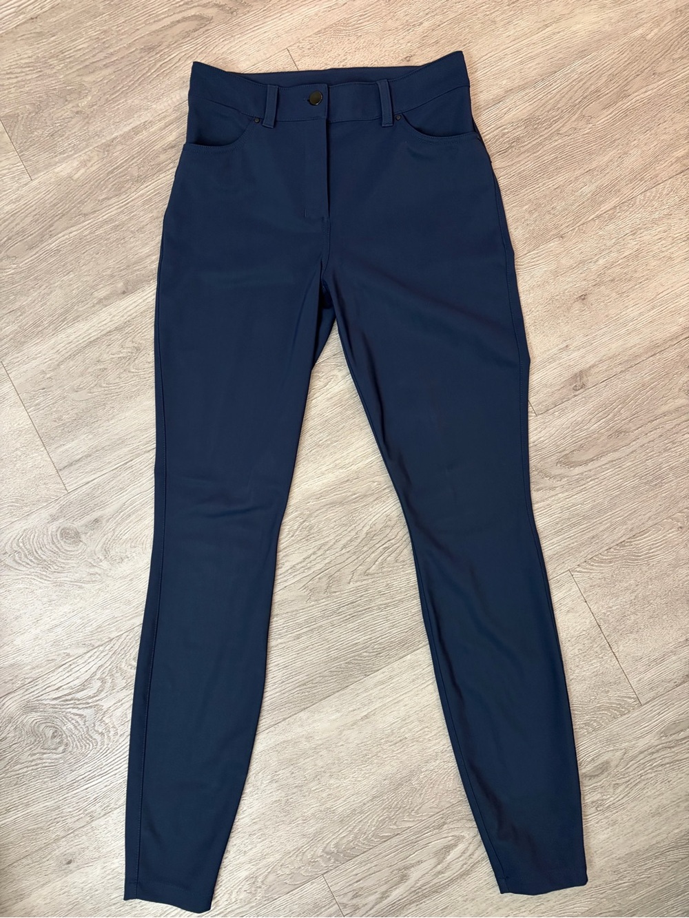 Lululemon Navy Slim Ponte Trousers inseam 30 waist 14-15 rise 10